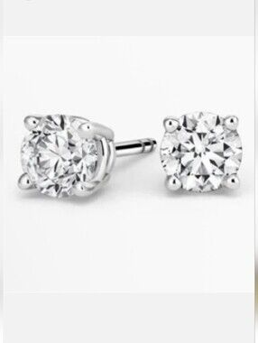 Moissanite Classic Round White Diamond Stud Earrings S925